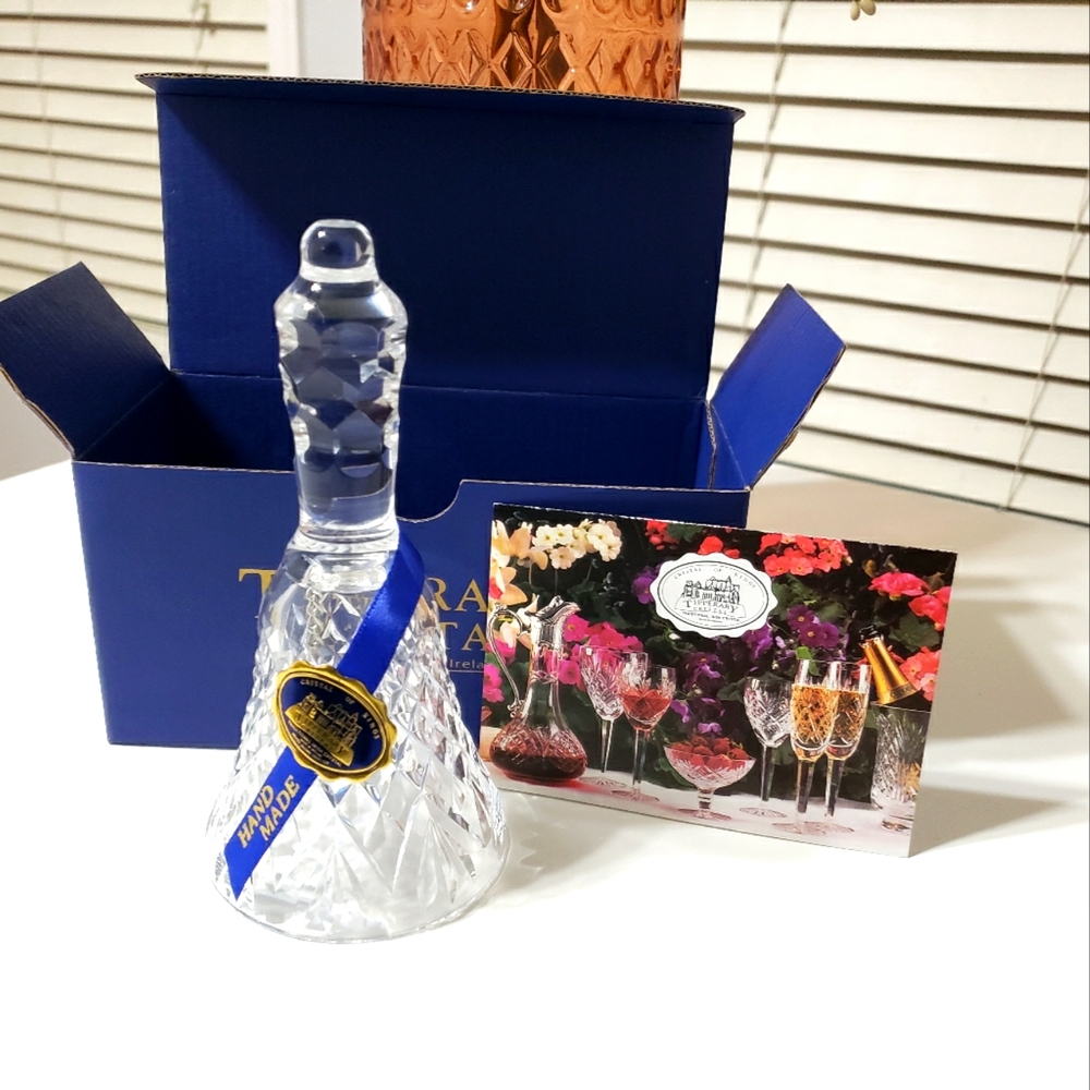 Tipperary Crystal Dinner Bell.This is a beautiful Crystal Tipperary Dinner Bell.